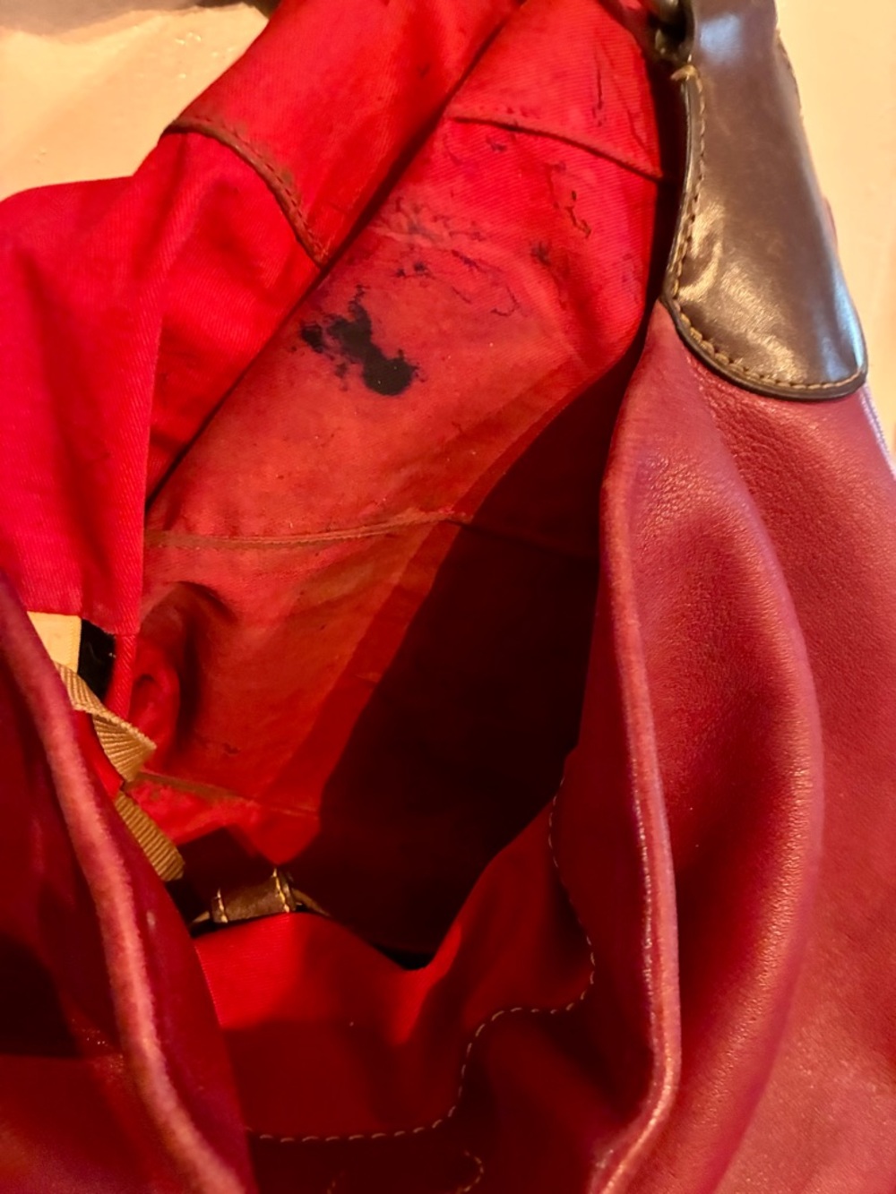 Dooney & Bourke large Hobo Brown leather strap and soft pebbled dark red body - Picture 8 of 8